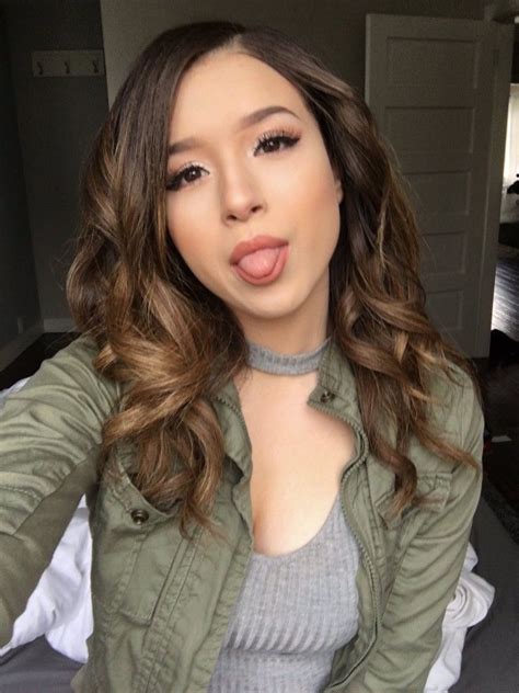 PokimanePics 